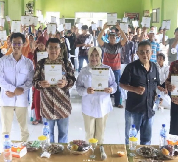 0ba7051c-f4e3-4816-878c-75753542e5d1